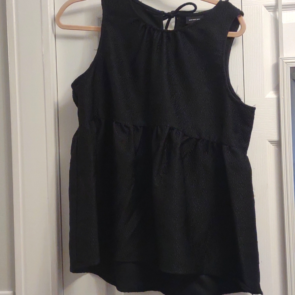 Women's dressy tank sz M